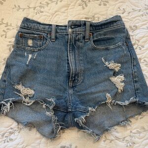 Abercrombie & Fitch The Mom Short High Rise Curve Love 25/0 Jean Shorts